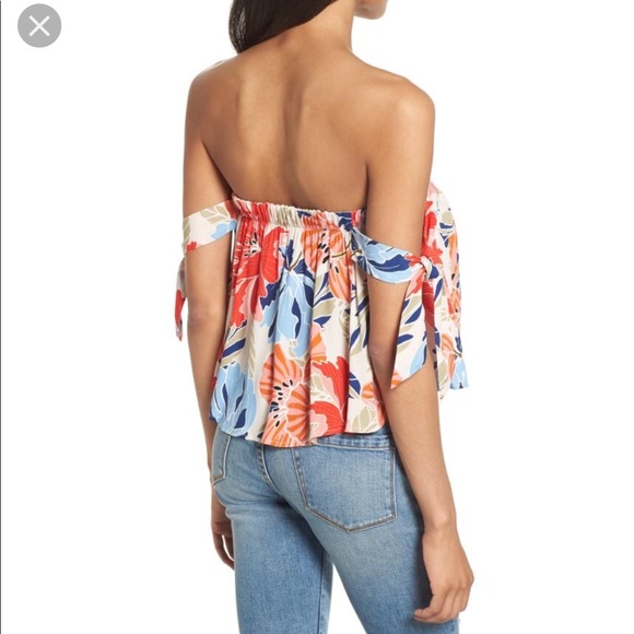 ASTR The Label Off the Shoulder Havana Blouse - Picture 3 of 8